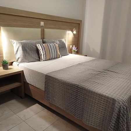 Kelly Apartments إيبسوس المظهر الخارجي الصورة