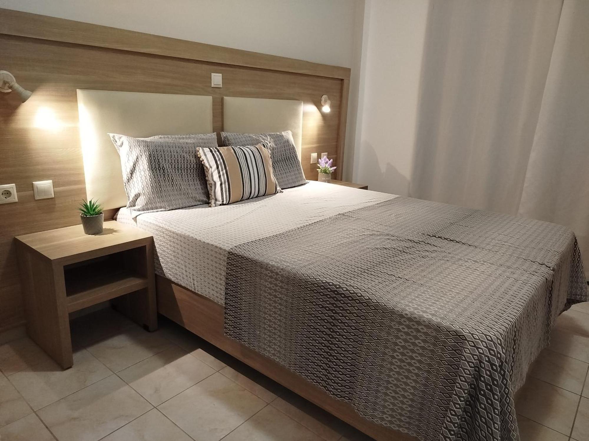 Kelly Apartments إيبسوس المظهر الخارجي الصورة